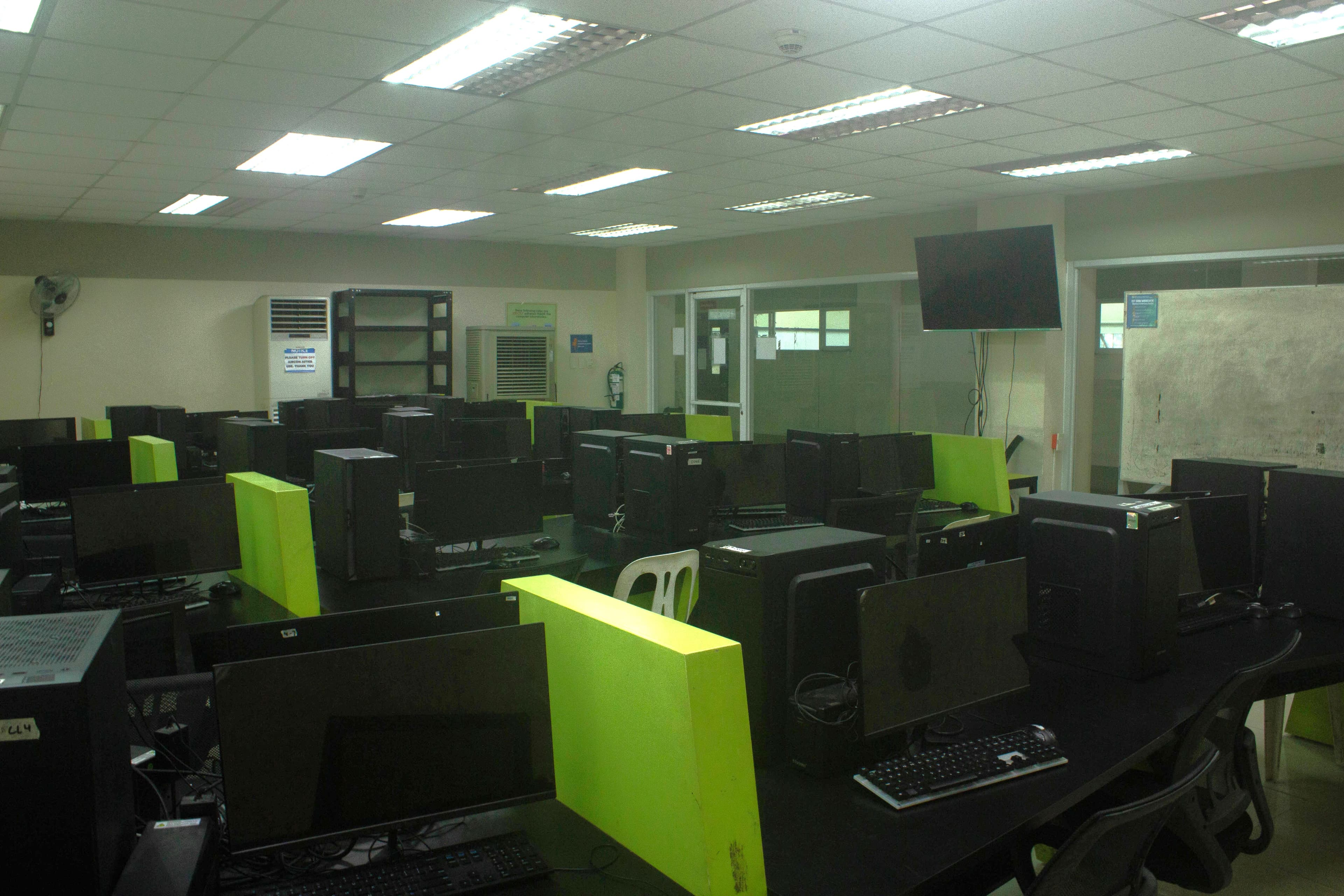 Computer Laboratory photo 4