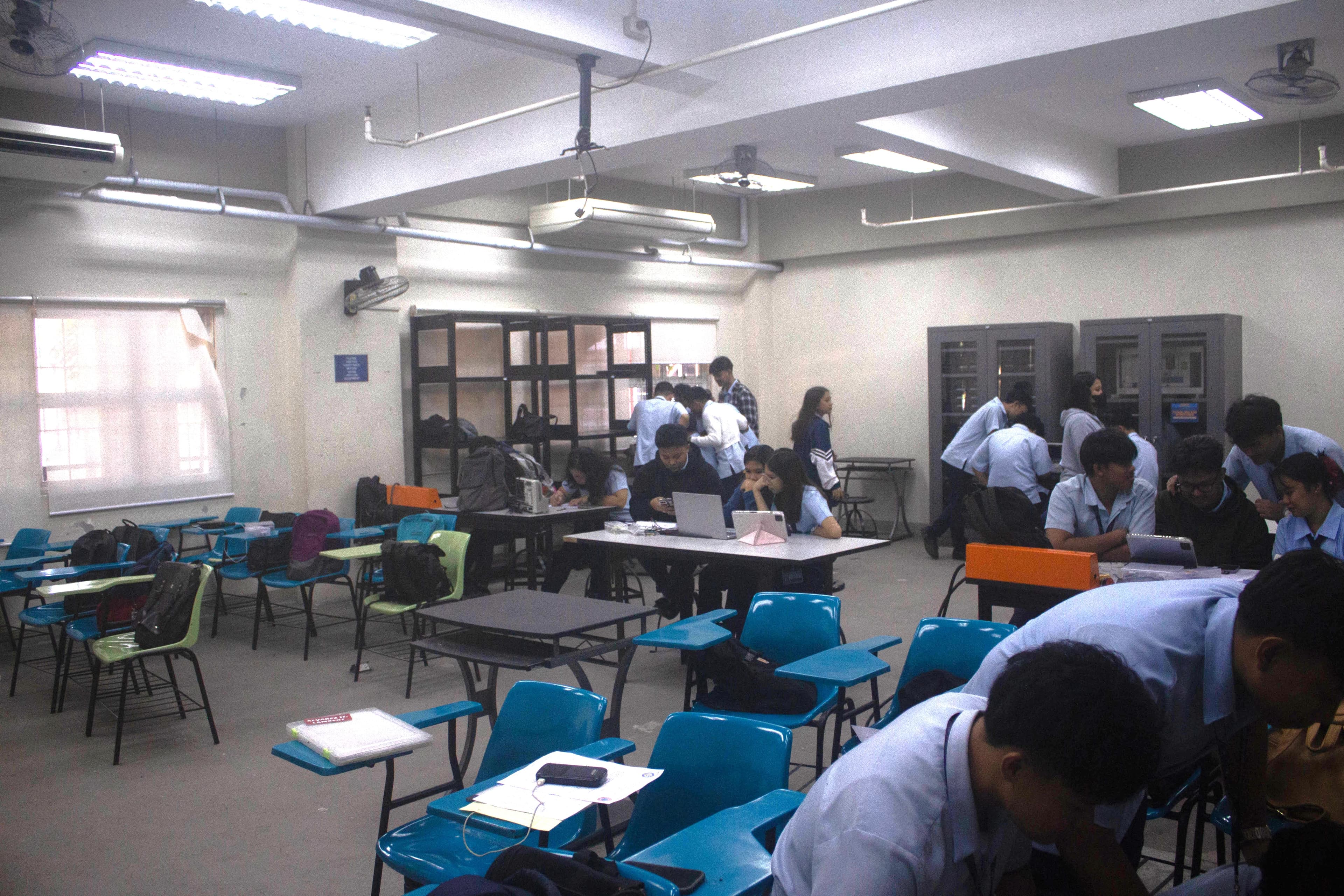 Electronics Engineering Laboratory photo 2